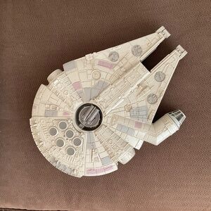 1995 Millennium Falcon Star Wars  made by Galoob Toys